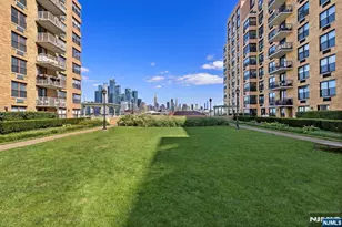 2 Constitution Ct 814, Hoboken, NJ 07030 - Photo 34
