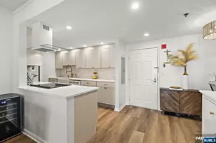 2 Constitution Ct 814, Hoboken, NJ 07030 - Photo 16
