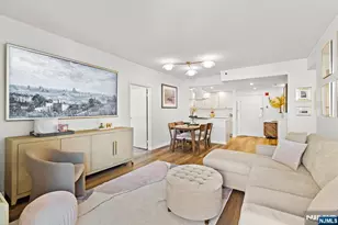 2 Constitution Ct 814, Hoboken, NJ 07030 - Photo 8