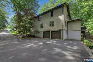 364 Canterbury Ln, Wyckoff Township, NJ 07481 - Photo 8