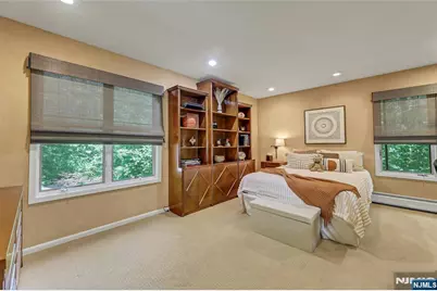 364 Canterbury Lane, Wyckoff Township, NJ 07481 - Photo 36