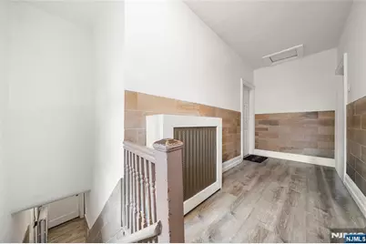 678 Anderson Avenue, Cliffside Park, NJ 07010 - Photo 14