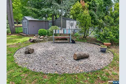 538 Coolidge Place, Paramus, NJ 07652 - Photo 36