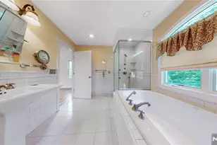 41 Circle Dr, Paramus, NJ 07652 - Photo 16