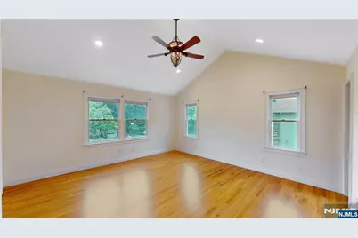 41 Circle Drive, Paramus, NJ 07652 - Photo 14