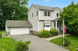 41 Circle Dr, Paramus, NJ 07652 - Photo 1