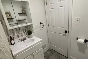 43 Bragaw Ave Floor 1, Newark, NJ 07112 - Photo 22