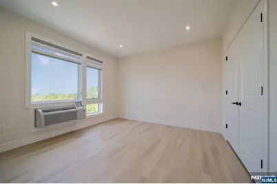 401 E Central Boulevard 3C #3C, Palisades Park, NJ 07650 - Photo 10