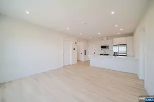 401 E Central Blvd 3C, Palisades Park, NJ 07650 - Photo 4