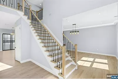 66 Westview Drive, Bergenfield, NJ 07621 - Photo 6