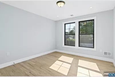 66 Westview Drive, Bergenfield, NJ 07621 - Photo 30