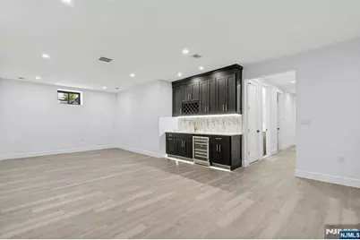 66 Westview Drive, Bergenfield, NJ 07621 - Photo 32