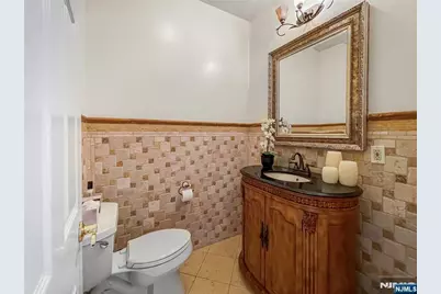 445 Nevada Street, Paramus, NJ 07652 - Photo 24
