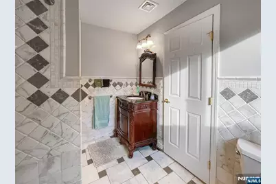 445 Nevada Street, Paramus, NJ 07652 - Photo 46