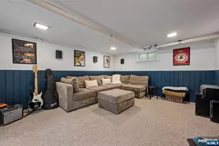 630 Wyndemere Ave, Ridgewood, NJ 07450 - Photo 24