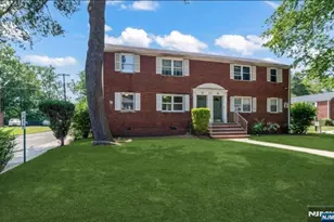 21A Carolyn Terrace, Roselle, NJ 07203 - Photo 10