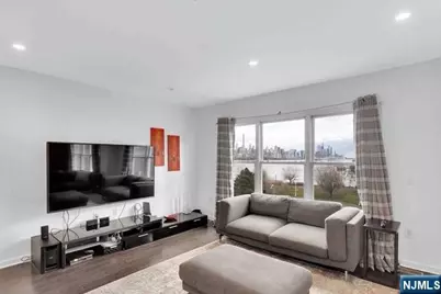 331 Promenade, Edgewater, NJ 07020 - Photo 12