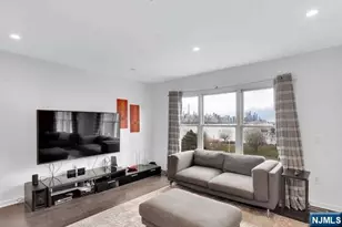 331 Promenade, Edgewater, NJ 07020 - Photo 12