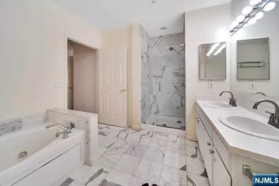 331 Promenade, Edgewater, NJ 07020 - Photo 24