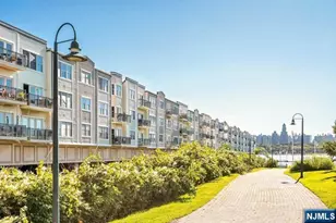 331 Promenade, Edgewater, NJ 07020 - Photo 2