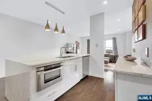 331 Promenade, Edgewater, NJ 07020 - Photo 4