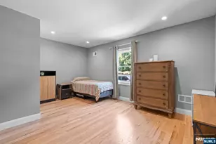 385 Copeland Ave, Lyndhurst Township, NJ 07071 - Photo 12