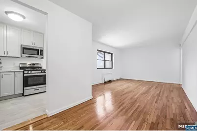 3060 Edwin Avenue 4C #4C, Fort Lee, NJ 07024 - Photo 8