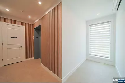401 E Central Boulevard 2A #2A, Palisades Park, NJ 07650 - Photo 2