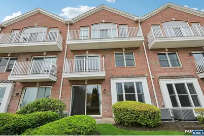 66 Lydia, Guttenberg, NJ 07093 - Photo 30