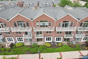 66 Lydia, Guttenberg, NJ 07093 - Photo 32