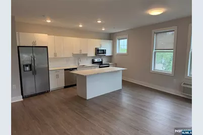 1685 Bergen Boulevard 414 #414, Fort Lee, NJ 07024 - Photo 1