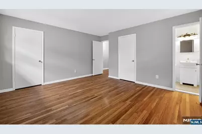 24 E Ruby Avenue, Palisades Park, NJ 07650 - Photo 20
