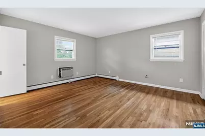 24 E Ruby Avenue, Palisades Park, NJ 07650 - Photo 18