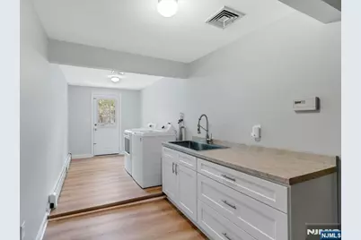 98 Vassar Drive, Paramus, NJ 07652 - Photo 28