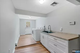 98 Vassar Dr, Paramus, NJ 07652 - Photo 28