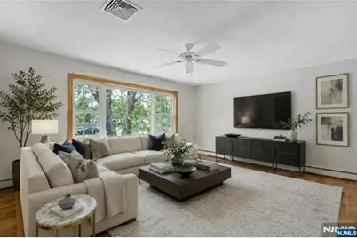 98 Vassar Drive, Paramus, NJ 07652 - Photo 6