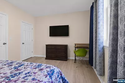 72 Seymour Avenue 3rd Floor #3rd Floor, Newark, NJ 07108 - Photo 8