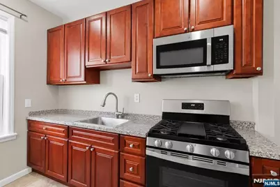 72 Seymour Avenue 3rd Floor #3rd Floor, Newark, NJ 07108 - Photo 14