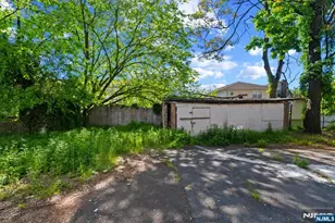 72 Seymour Ave 3rd Floor, Newark, NJ 07108 - Photo 18