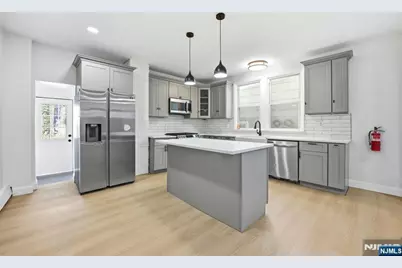 139 51st Street, Bayonne, NJ 07002 - Photo 8