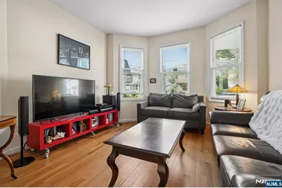 70 Llewellyn Avenue, Bloomfield, NJ 07003 - Photo 2