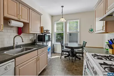 70 Llewellyn Avenue, Bloomfield, NJ 07003 - Photo 8