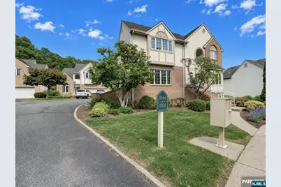1044 Smith Manor Boulevard 23 #23, West Orange Township, NJ 07052 - Photo 4
