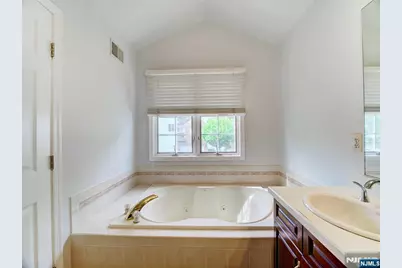 1044 Smith Manor Boulevard 23 #23, West Orange Township, NJ 07052 - Photo 24