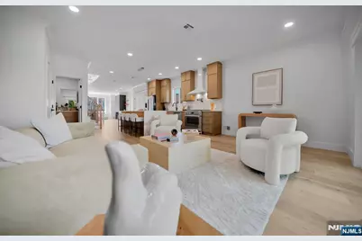 519 E 4th Street A #A, Palisades Park, NJ 07650 - Photo 18