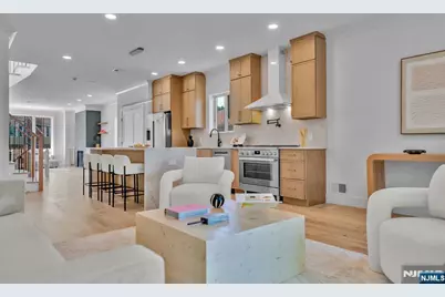 519 4th Street B #B, Palisades Park, NJ 07650 - Photo 14