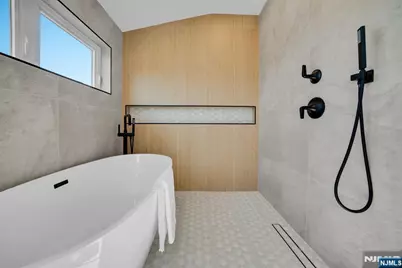 519 4th Street B #B, Palisades Park, NJ 07650 - Photo 32