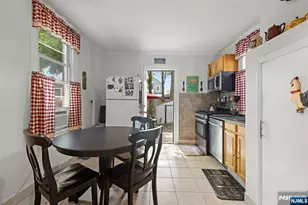 18 Lincoln Pl, East Rutherford, NJ 07073 - Photo 4