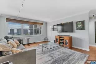 2000 Linwood Ave 15P, Fort Lee, NJ 07024 - Photo 8