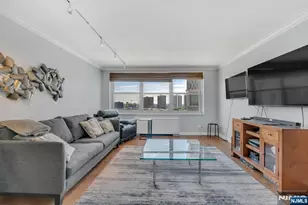 2000 Linwood Ave 15P, Fort Lee, NJ 07024 - Photo 10